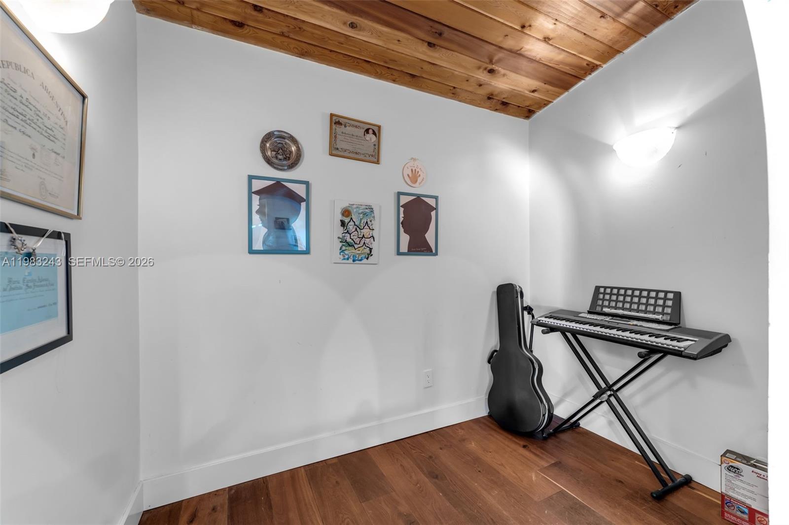 8967 SW 117th St Miami, FL 33176