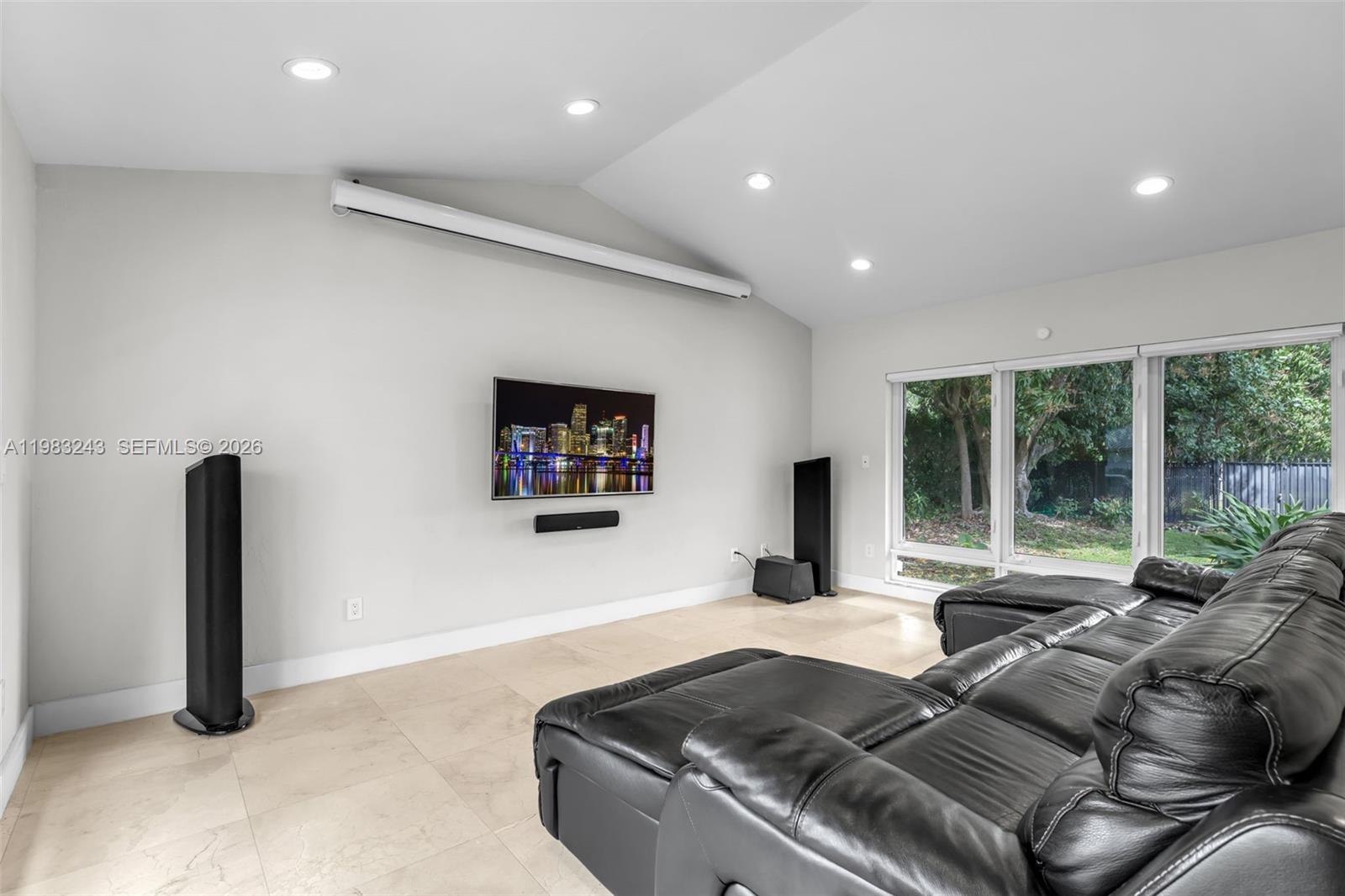 8967 SW 117th St Miami, FL 33176