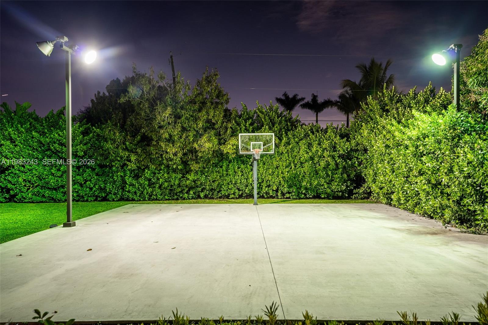 8967 SW 117th St Miami, FL 33176