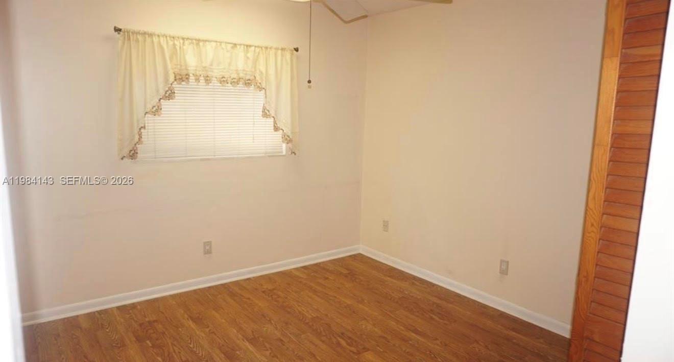 328 Riverdale Rd Palm Springs, FL 33461