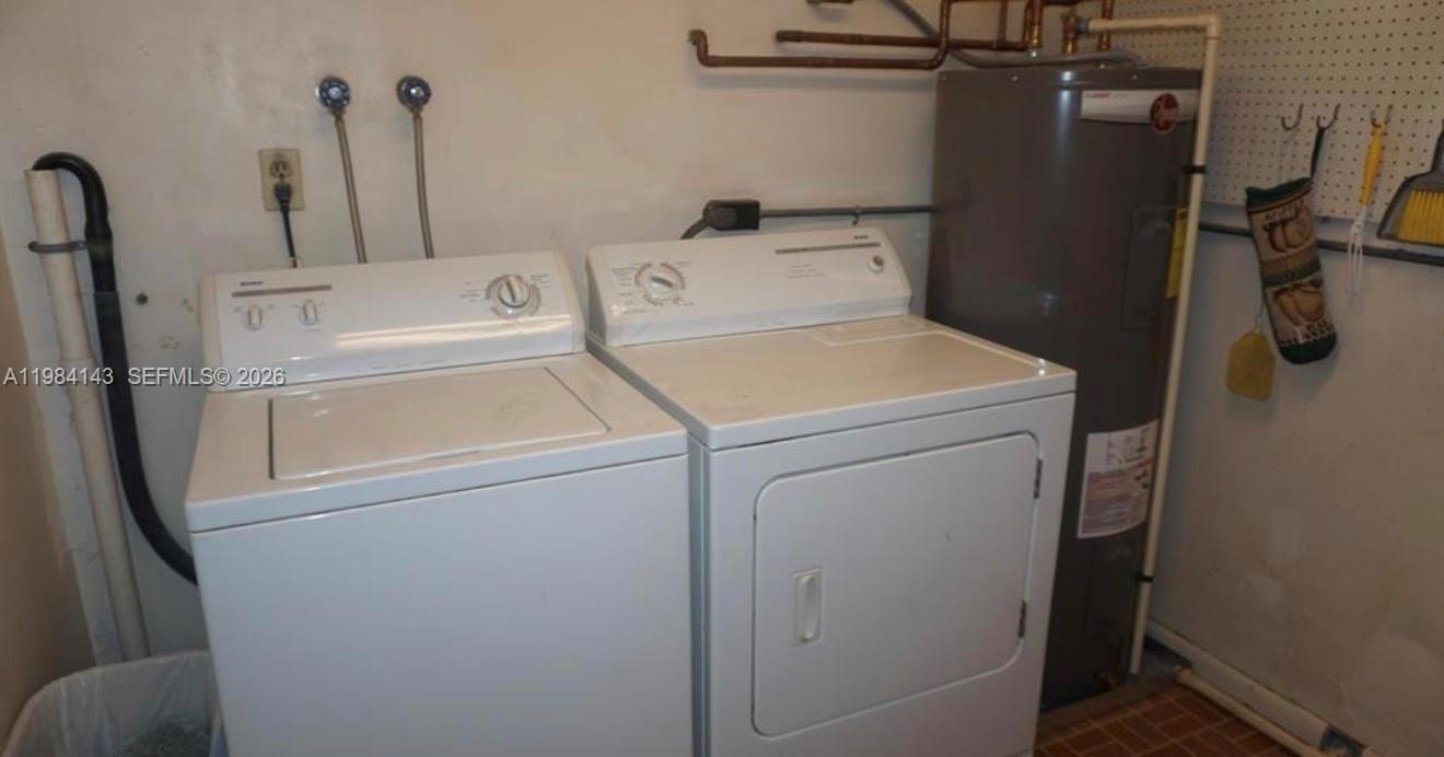 328 Riverdale Rd Palm Springs, FL 33461