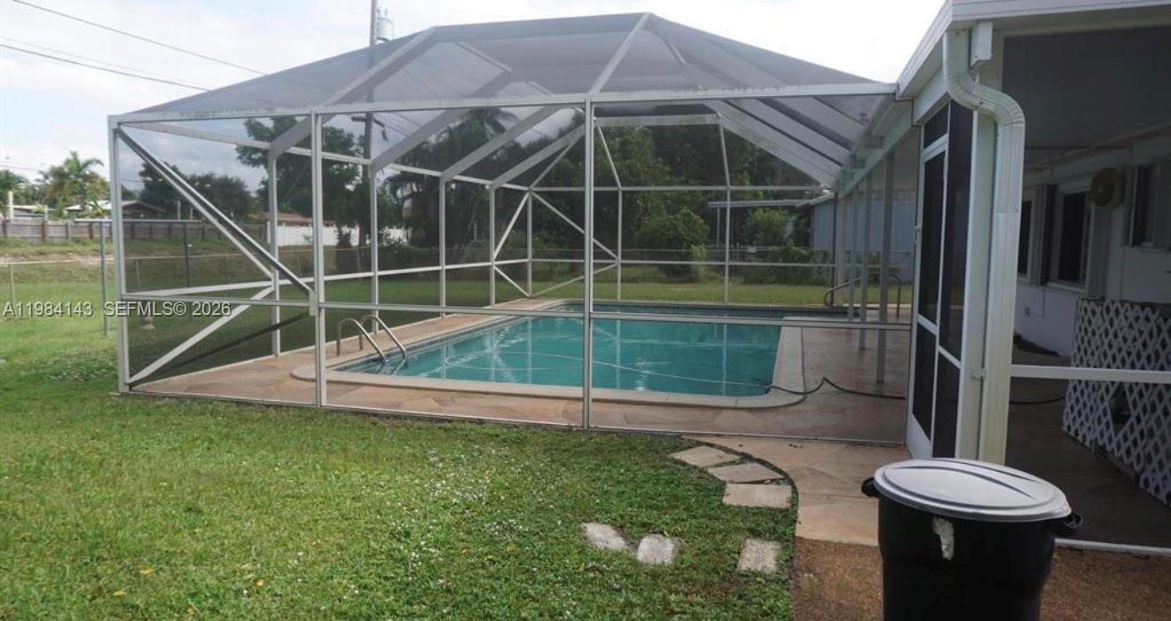 328 Riverdale Rd Palm Springs, FL 33461