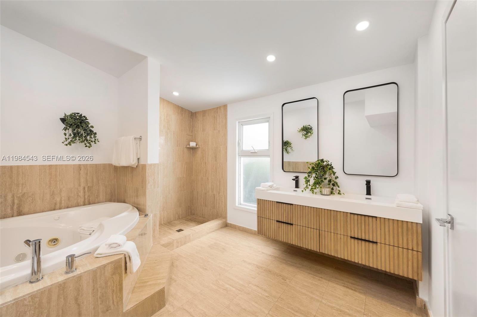 3090 Kirk St Coconut Grove, FL 33133