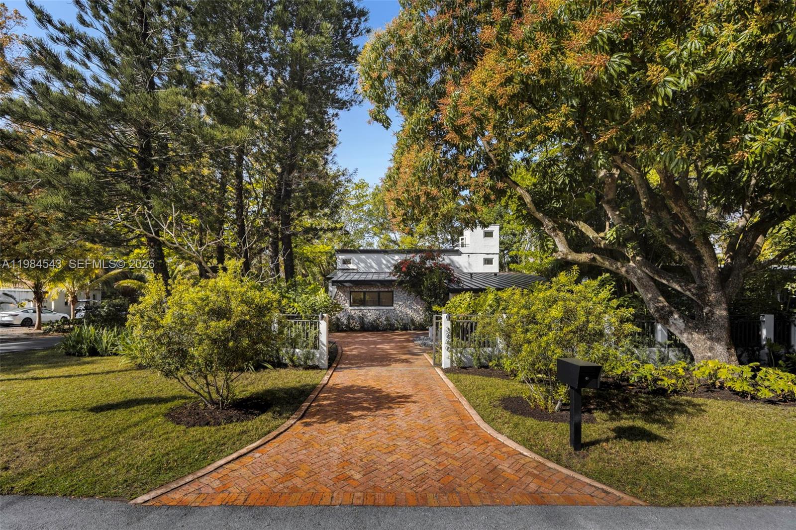 3090 Kirk St Coconut Grove, FL 33133