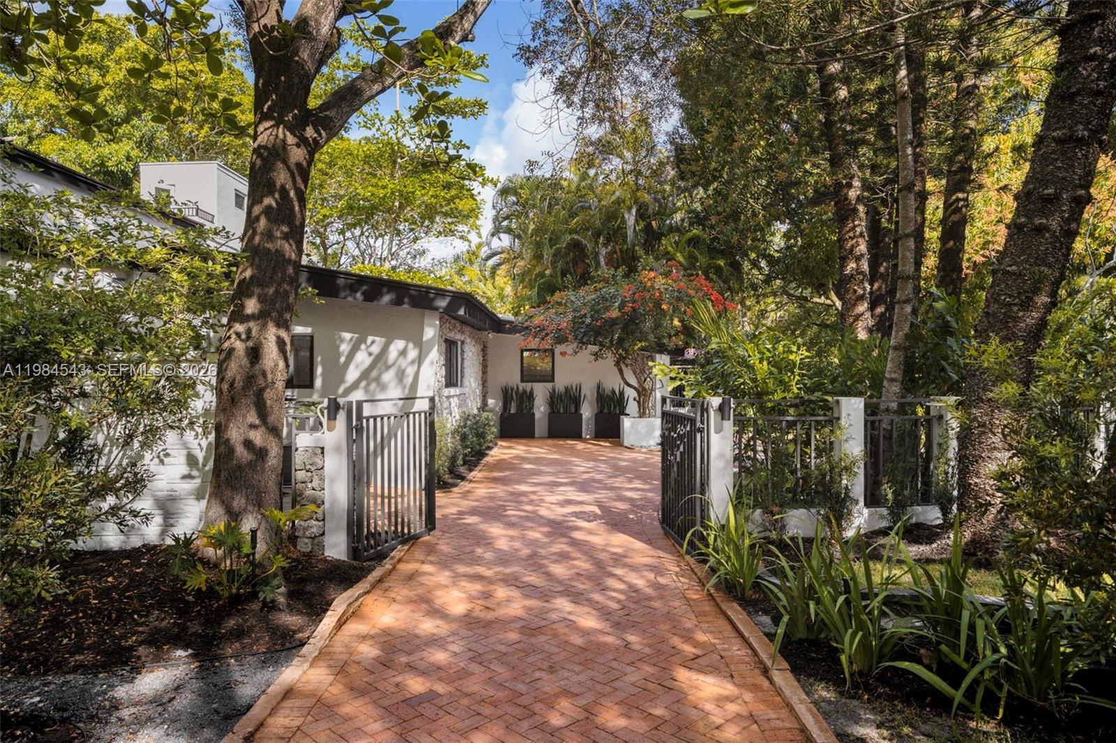 3090 Kirk St Coconut Grove, FL 33133