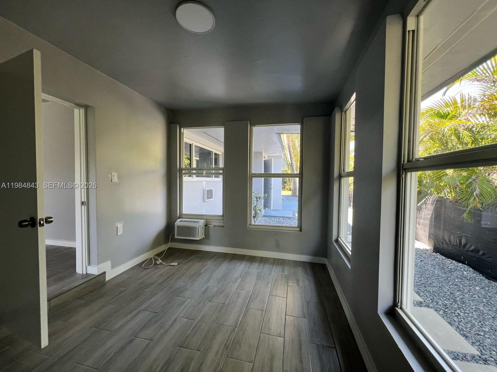 161 NE 117th St Miami, FL 33161