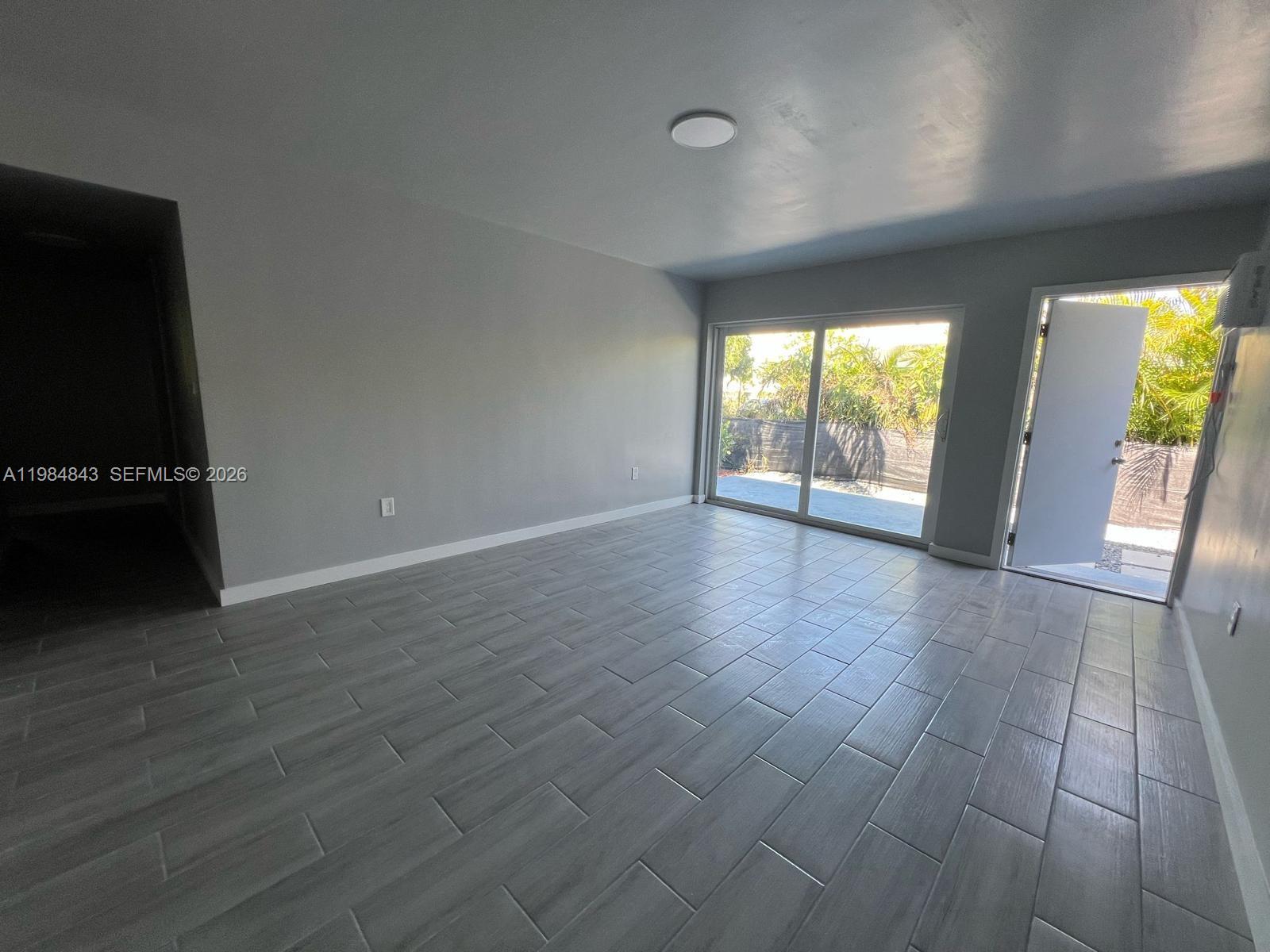 161 NE 117th St Miami, FL 33161