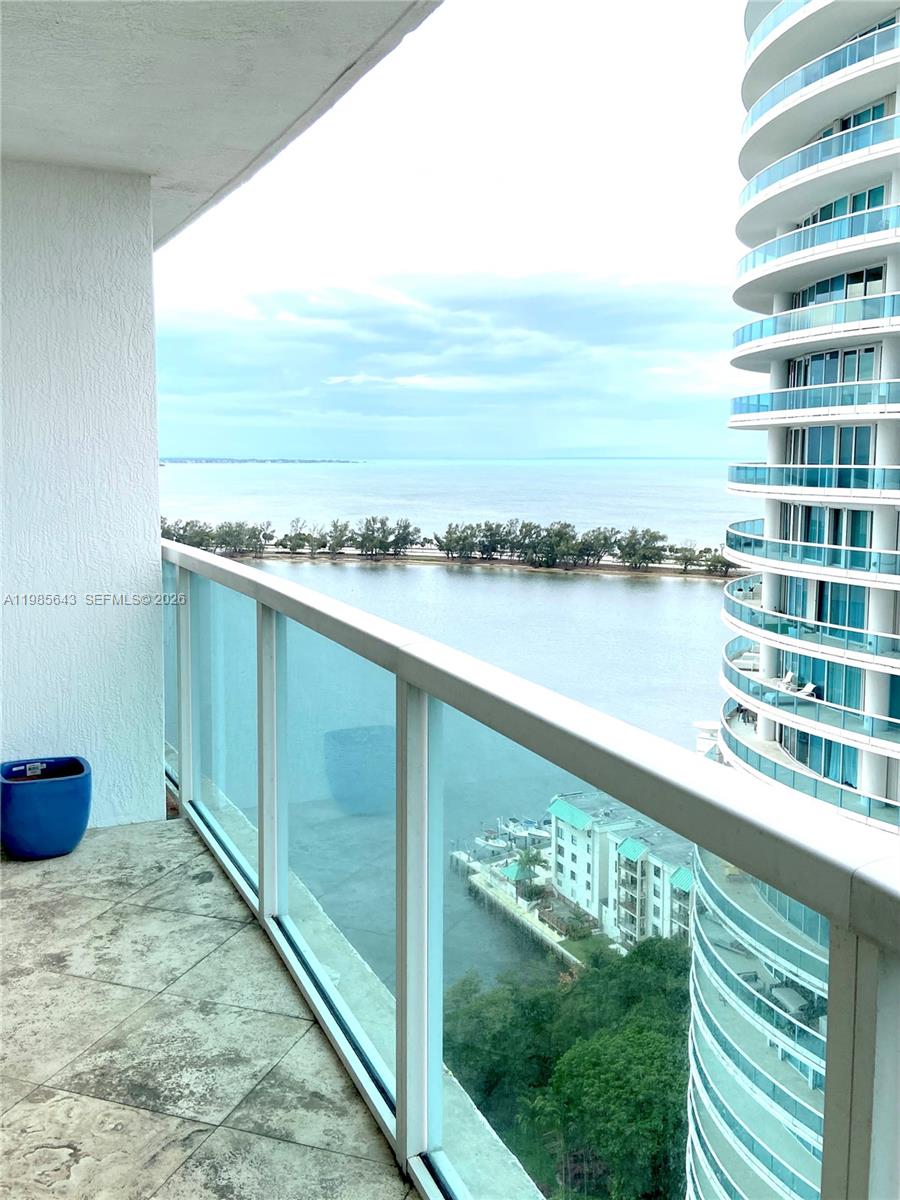 2101 Brickell Ave #2210