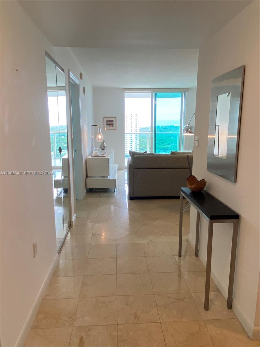 2101 Brickell Ave #2210 Miami, FL 33129