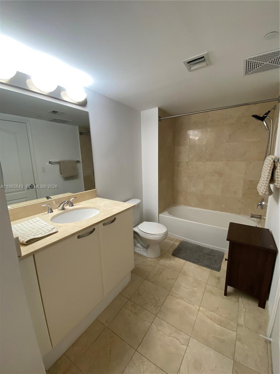 2101 Brickell Ave #2210 Miami, FL 33129