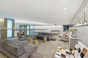 92 SW 3rd St #2510 Miami, FL 33130