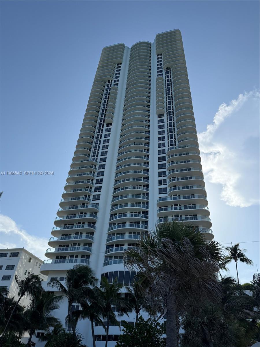 6365 Collins Ave #904 Miami Beach, FL 33141