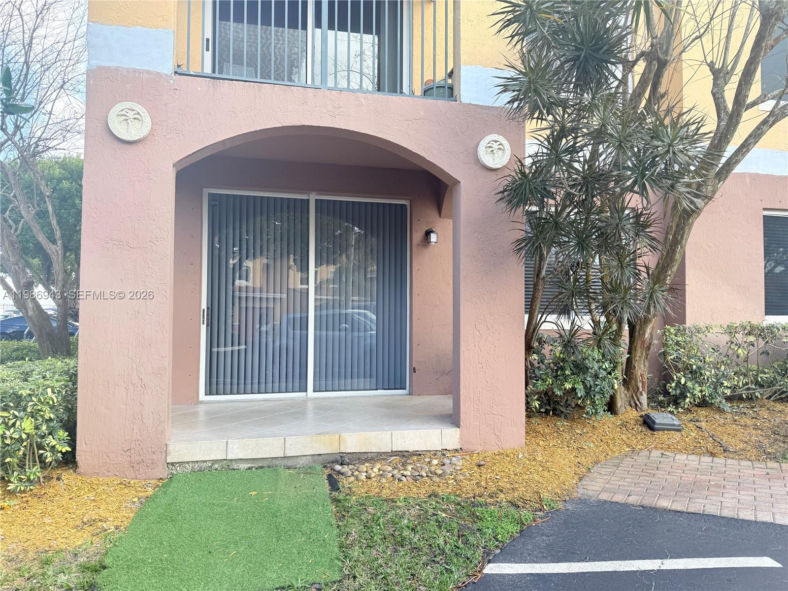 1000 Scotia Dr #101 Hypoluxo, FL 33462