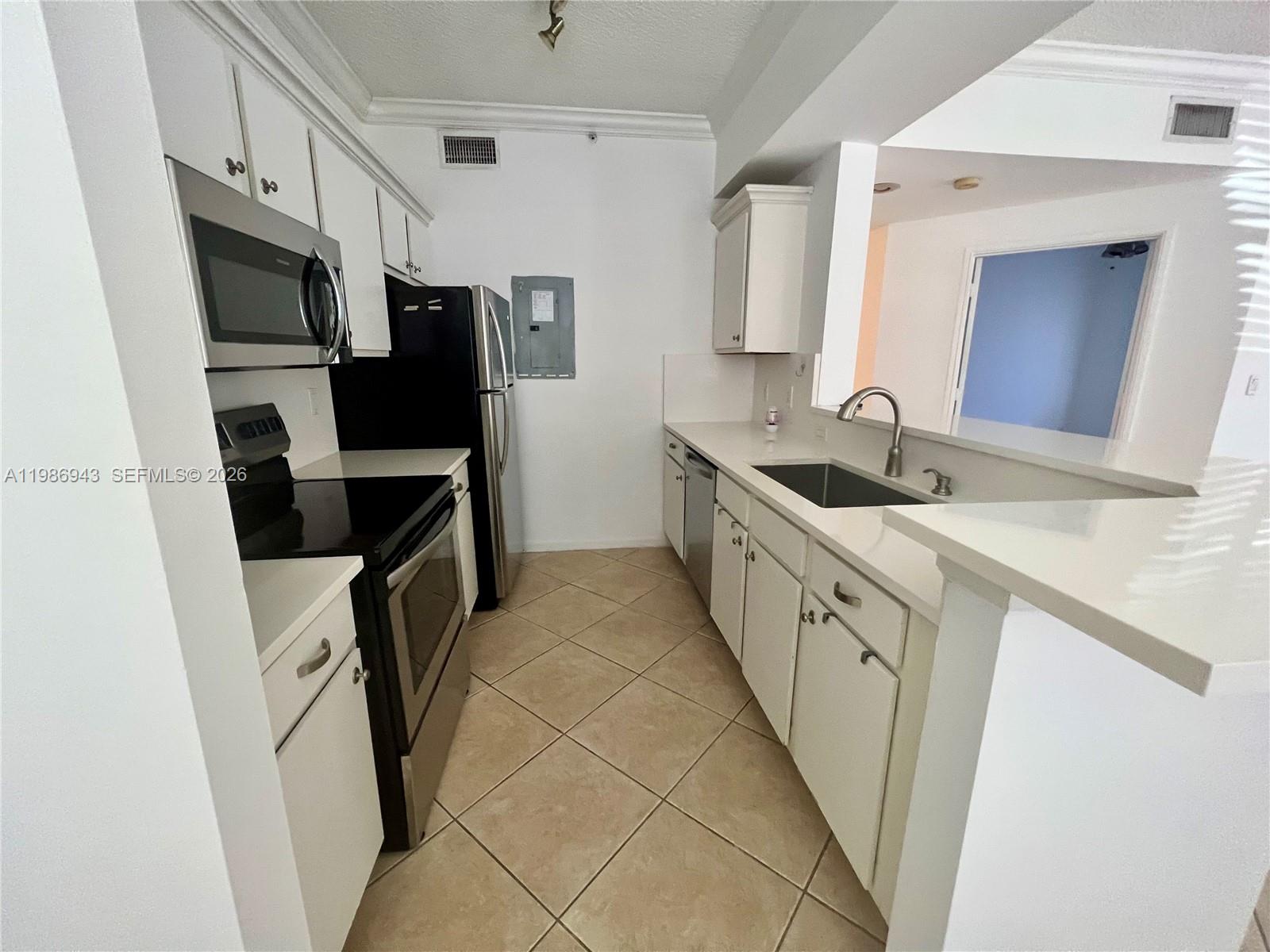 1000 Scotia Dr #101 Hypoluxo, FL 33462