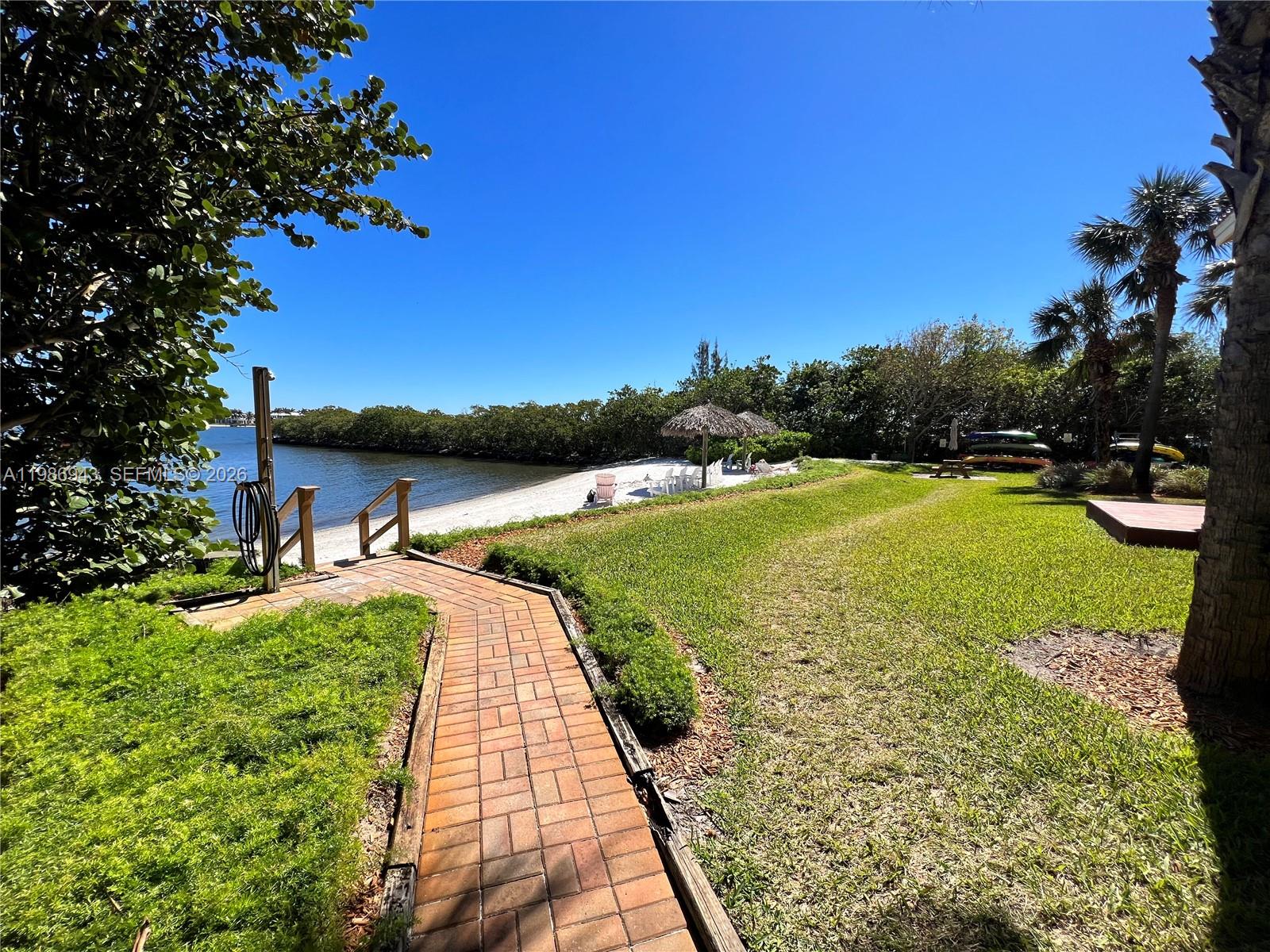 1000 Scotia Dr #101 Hypoluxo, FL 33462