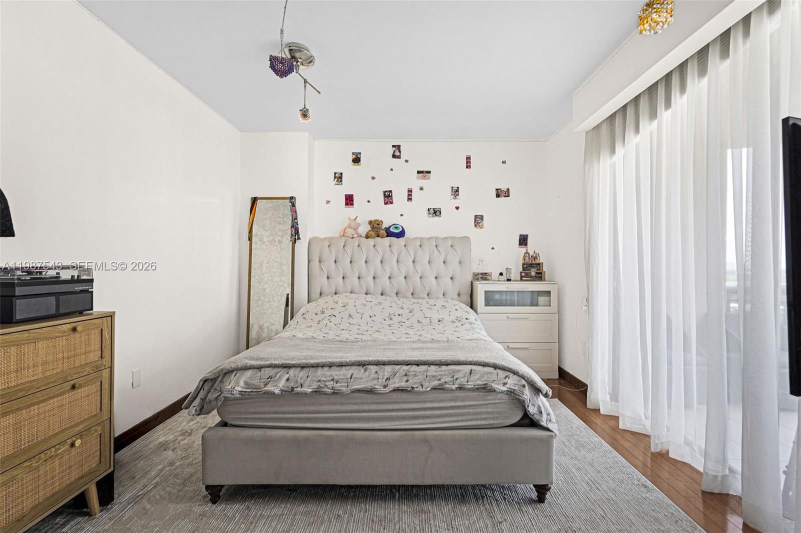 10175 Collins Ave #1207 Bal Harbour, FL 33154