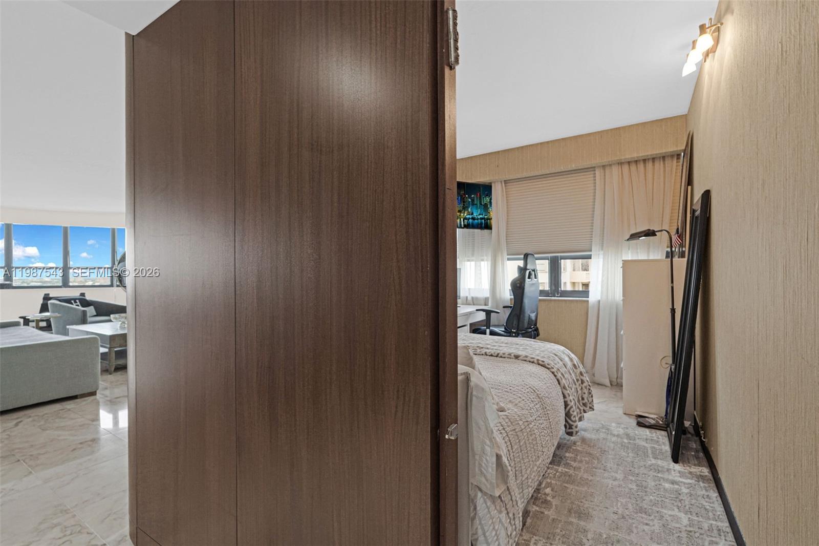 10175 Collins Ave #1207 Bal Harbour, FL 33154