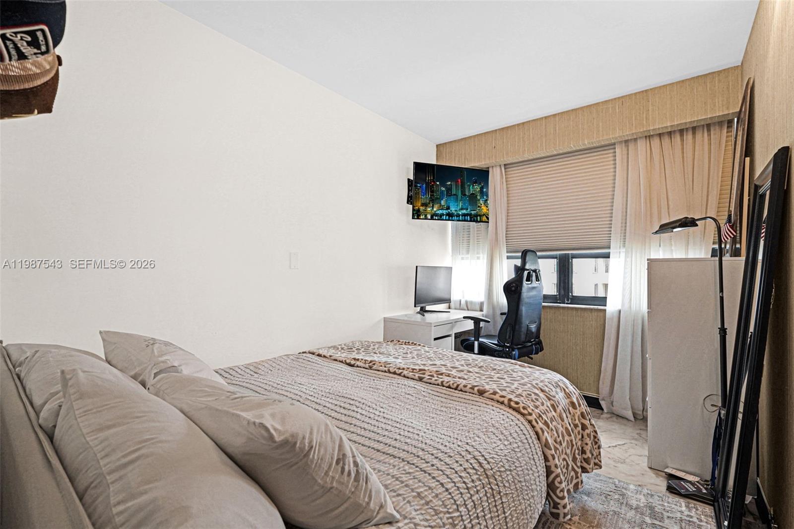 10175 Collins Ave #1207 Bal Harbour, FL 33154