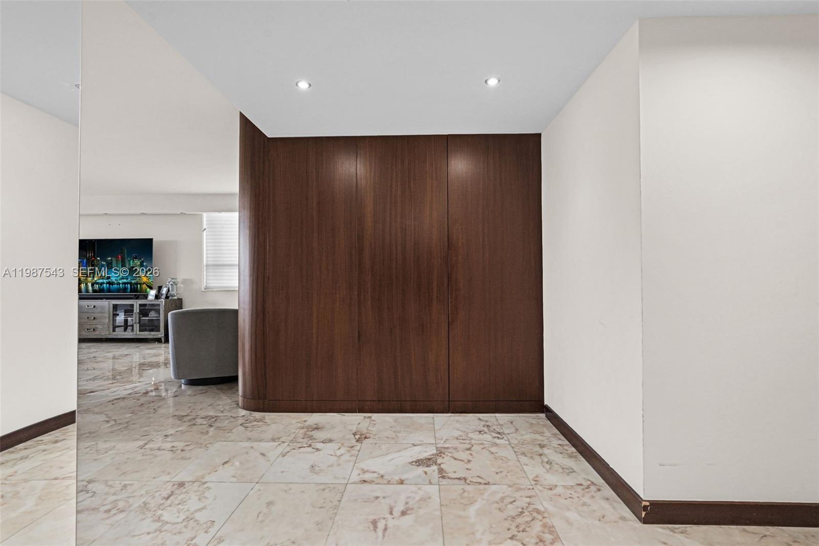 10175 Collins Ave #1207 Bal Harbour, FL 33154