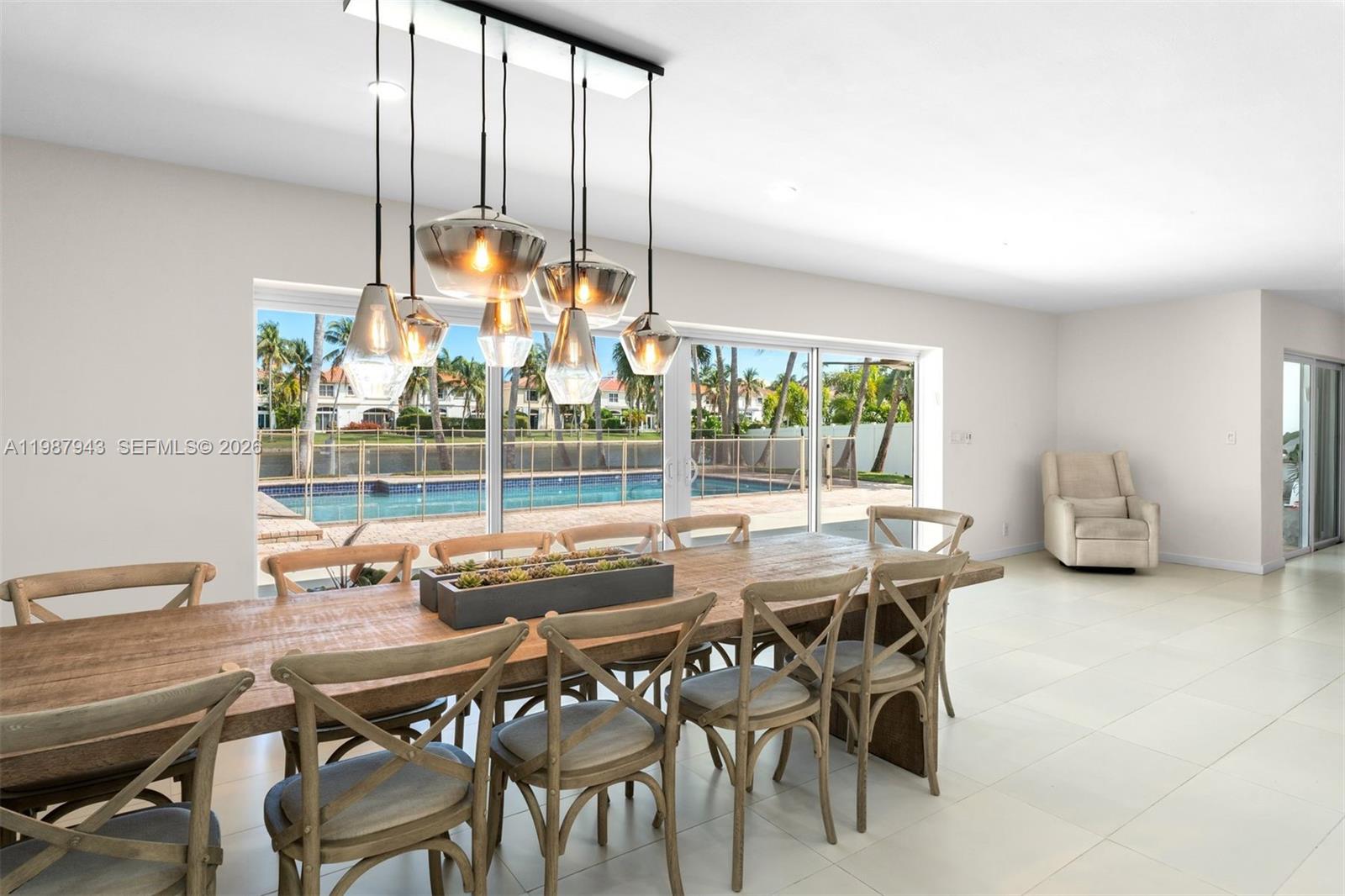 1525 Diplomat Pkwy Hollywood, FL 33019