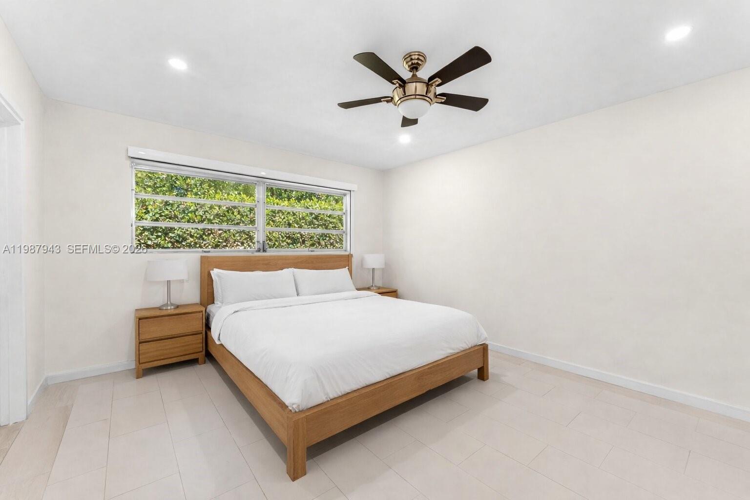 1525 Diplomat Pkwy Hollywood, FL 33019