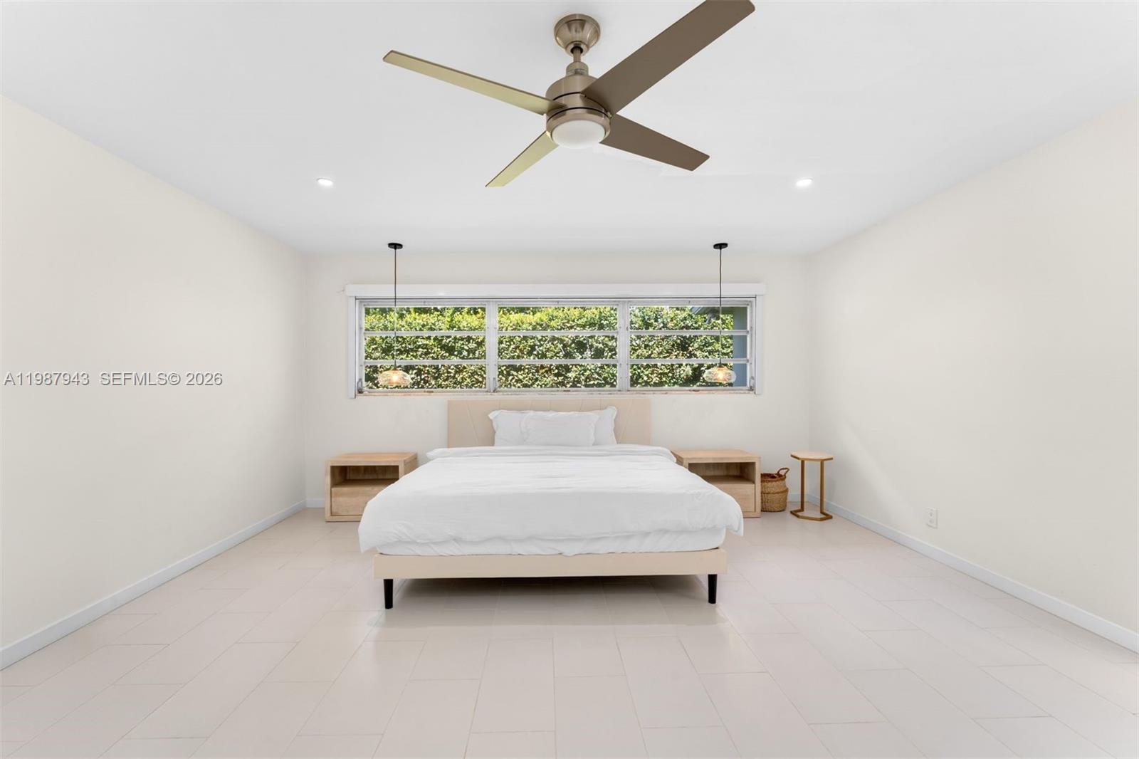 1525 Diplomat Pkwy Hollywood, FL 33019