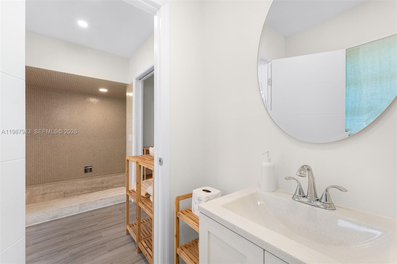 1525 Diplomat Pkwy Hollywood, FL 33019