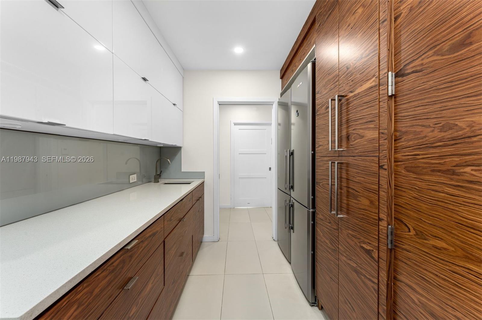 1525 Diplomat Pkwy Hollywood, FL 33019