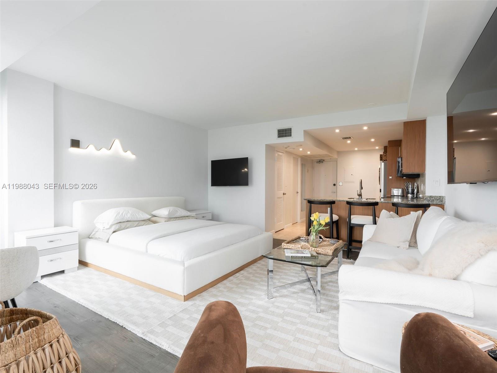 10275 Collins Ave #402 Bal Harbour, FL 33154