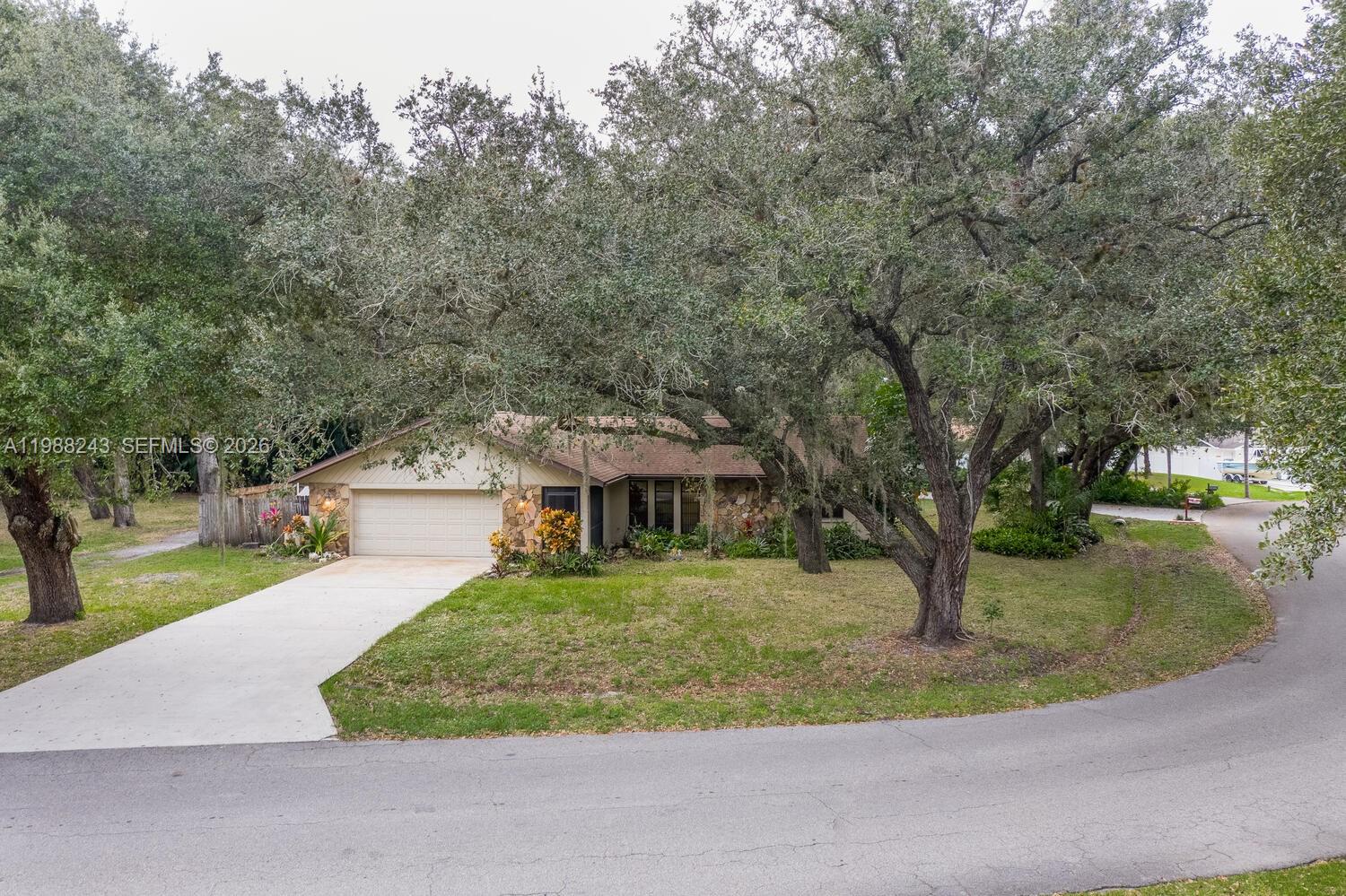 1625 Sunkist Way Fort Myers, FL 33905