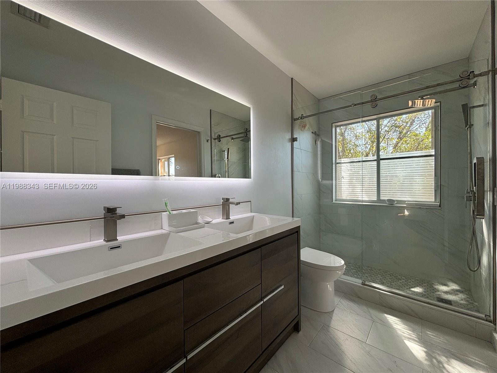 1653 Winterberry Ln Weston, FL 33327