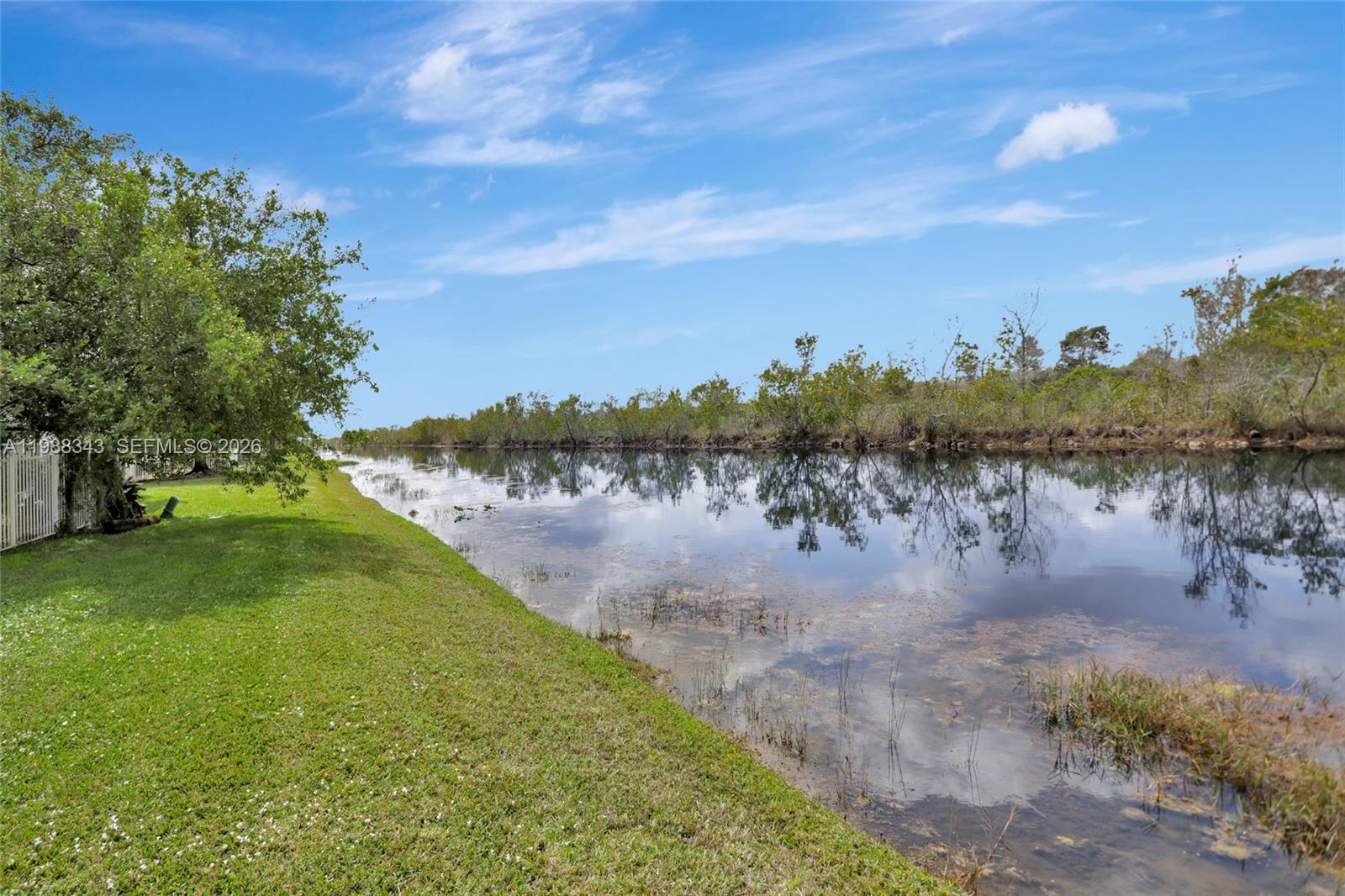 1653 Winterberry Ln Weston, FL 33327