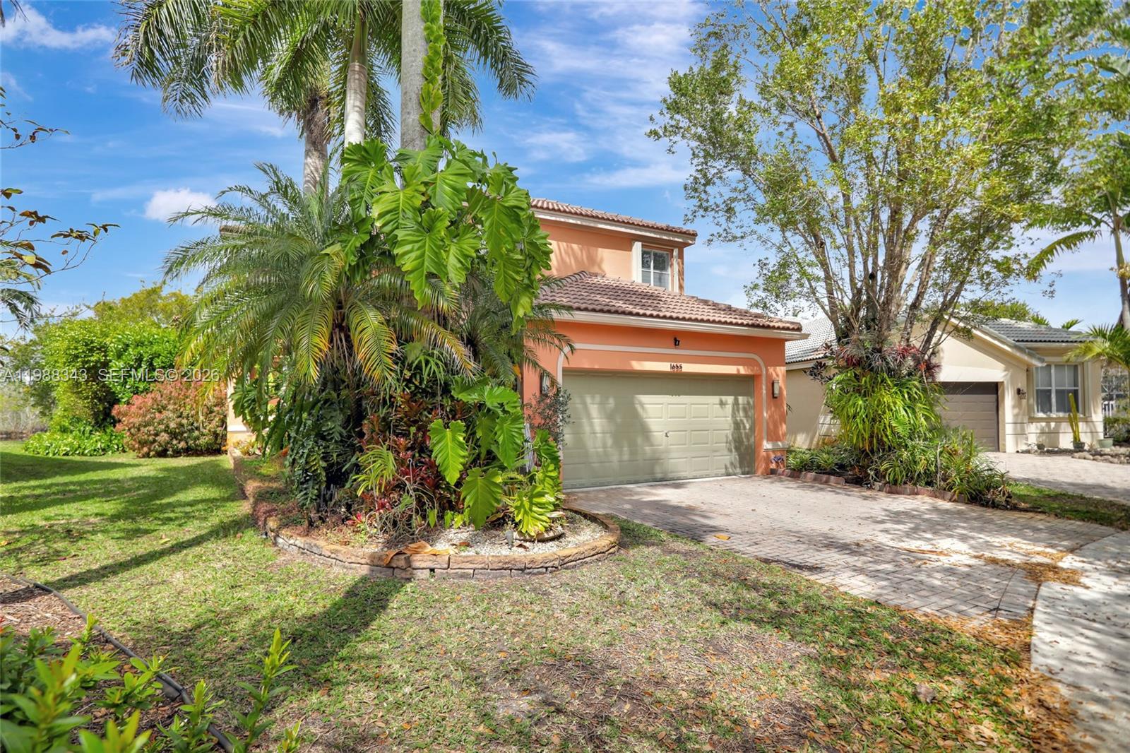 1653 Winterberry Ln Weston, FL 33327