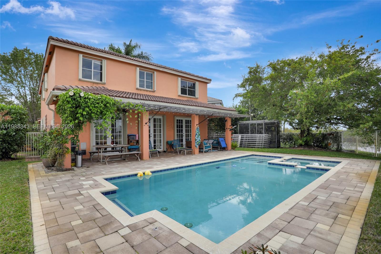 1653 Winterberry Ln Weston, FL 33327