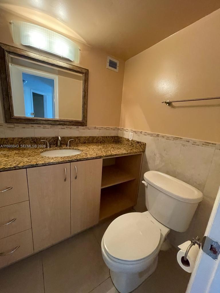 2750 NE 183rd St #1201 Aventura, FL 33160