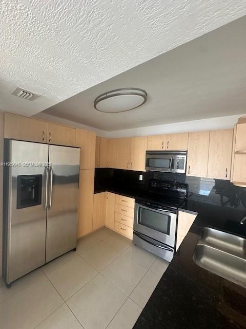 2750 NE 183rd St #1201 Aventura, FL 33160