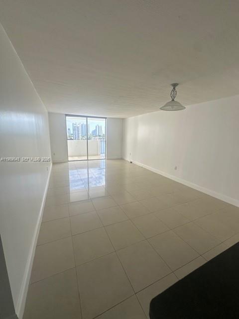 2750 NE 183rd St #1201 Aventura, FL 33160