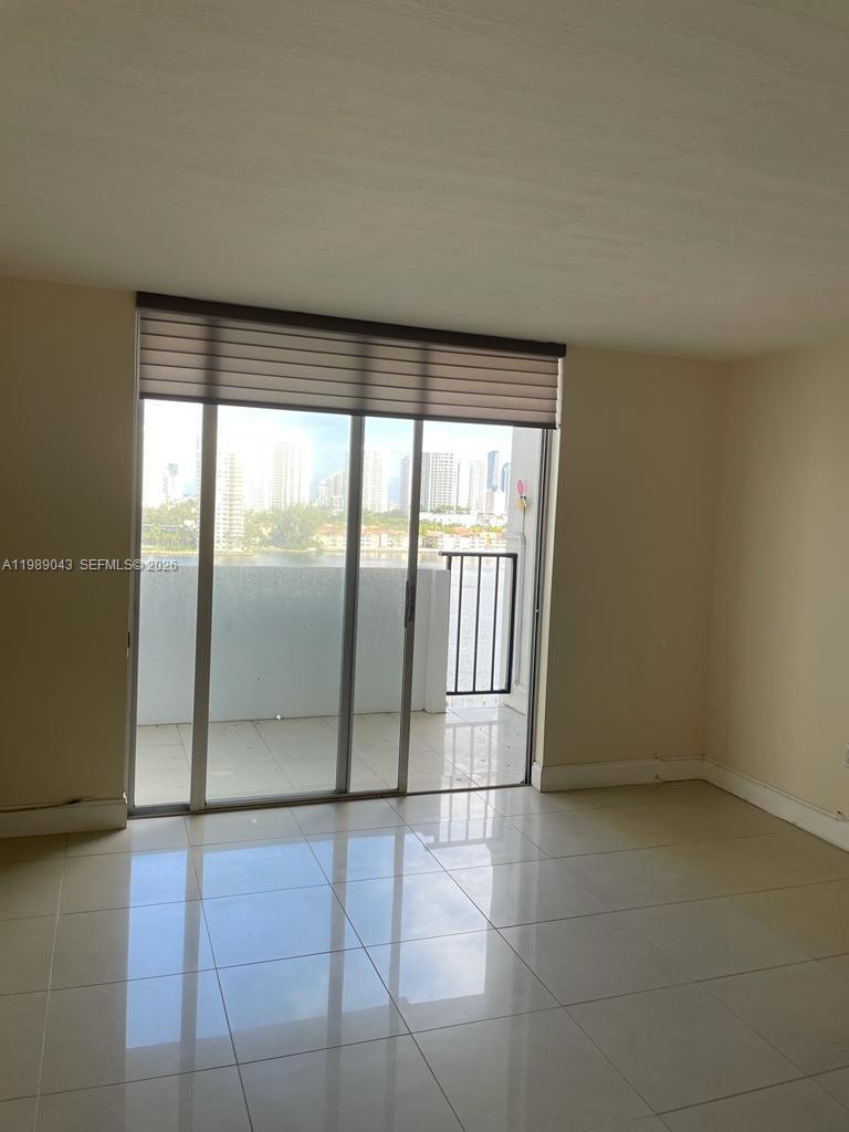 2750 NE 183rd St #1201 Aventura, FL 33160