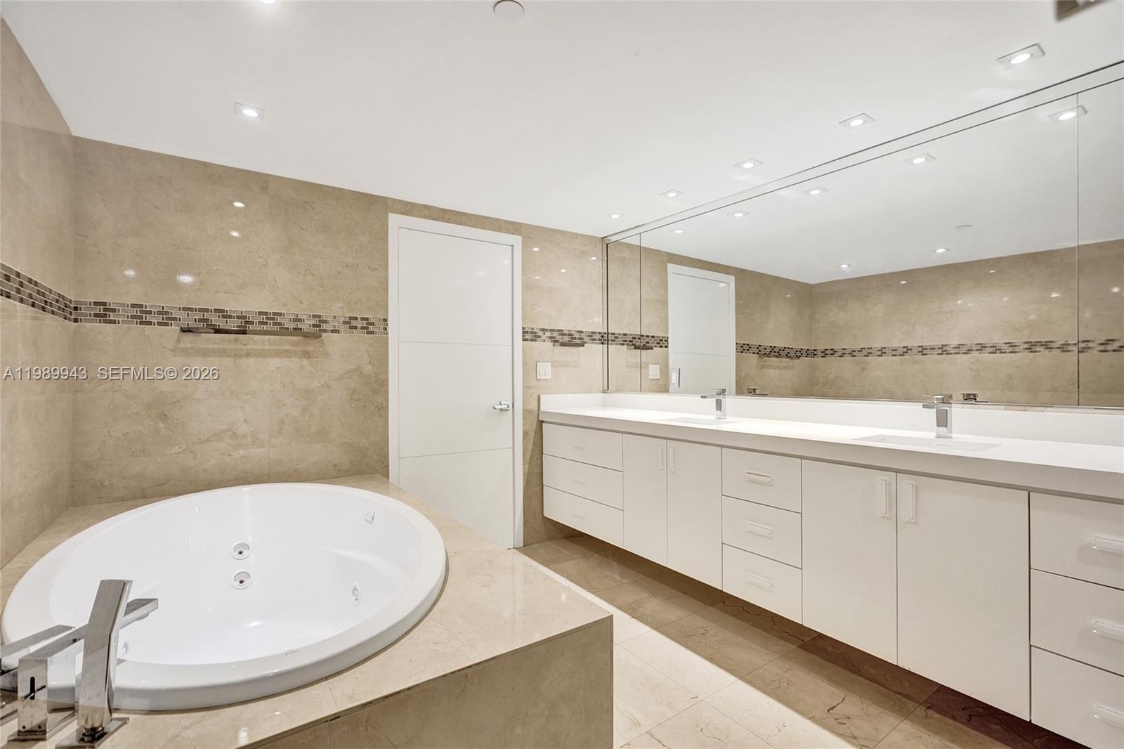 image Tiffany of Bal Harbour26