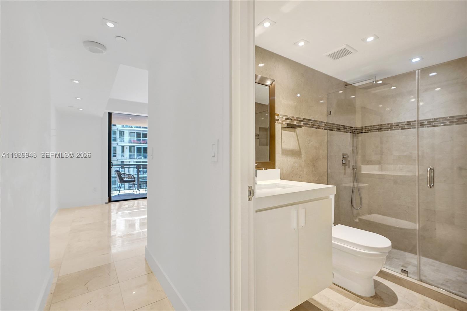 image Tiffany of Bal Harbour34