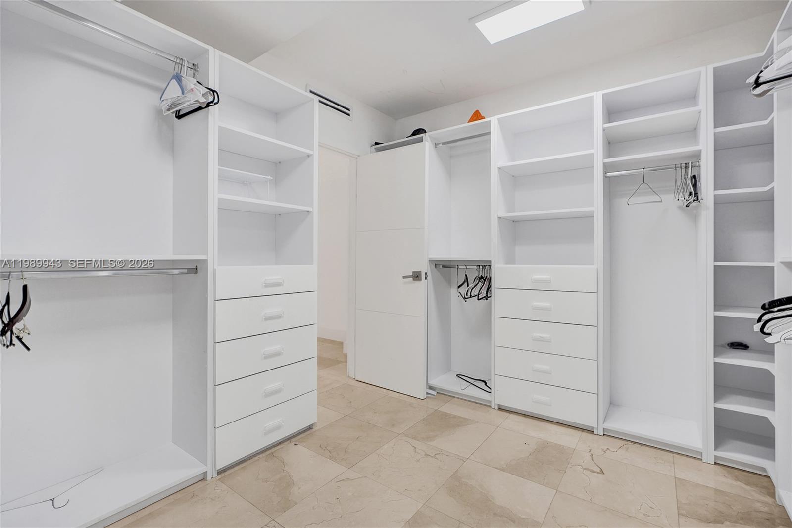 image Tiffany of Bal Harbour36