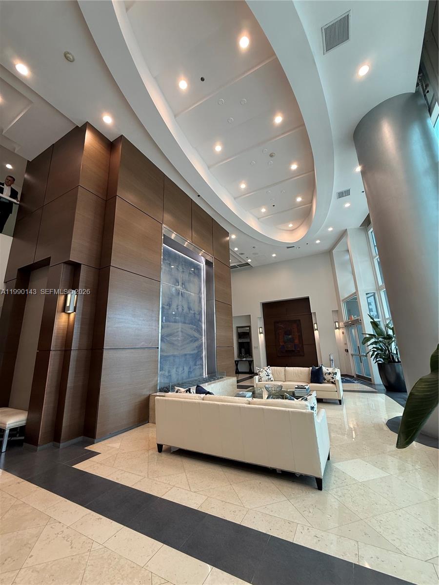 image The Mark on Brickell2