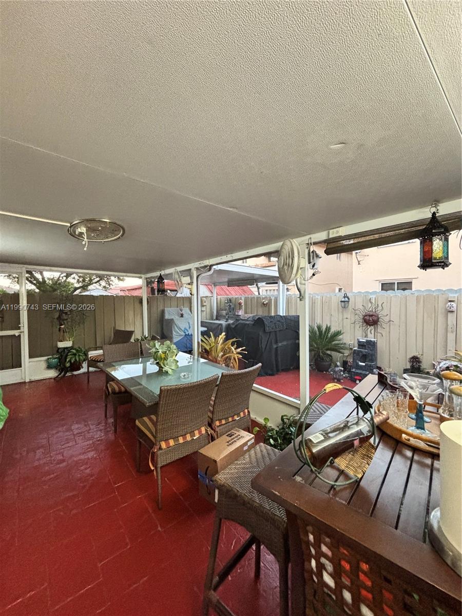 2310 W 74th St #103 Hialeah, FL 33016