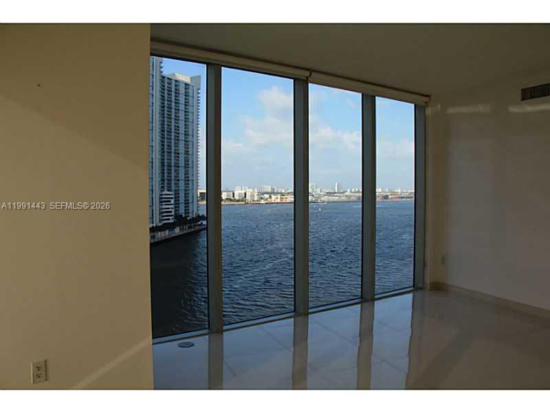 image Icon Brickell I7