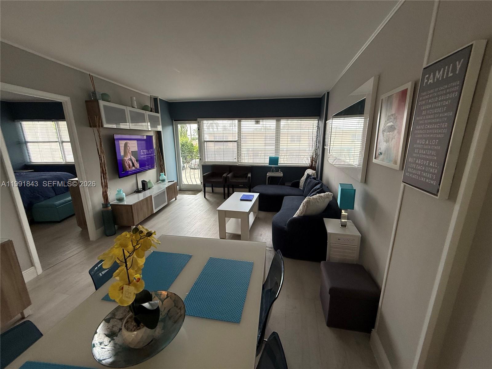 3250 NE 28th St #212