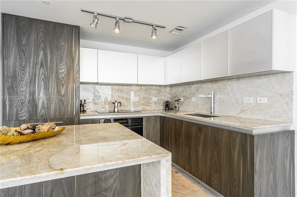 3131 NE 7th Ave #1901 Miami, FL 33137