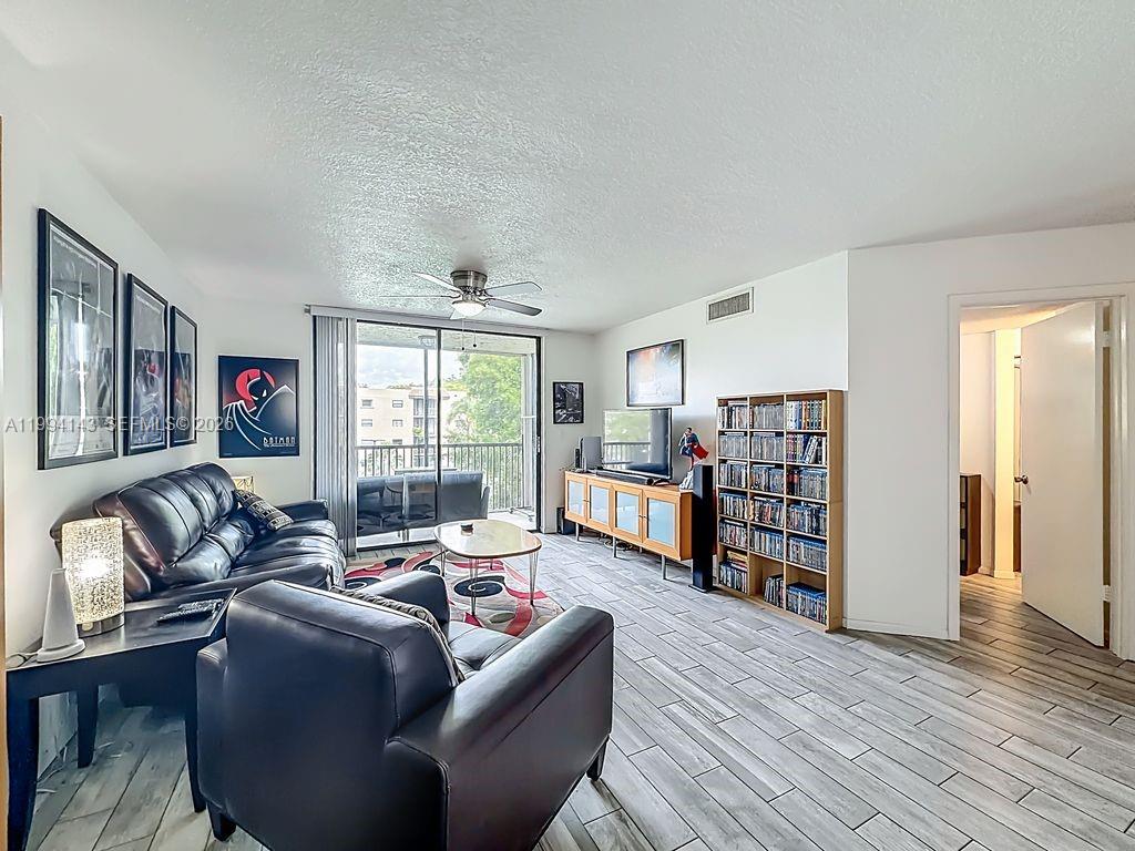 10401 W Broward Blvd #302 Plantation, FL 33324