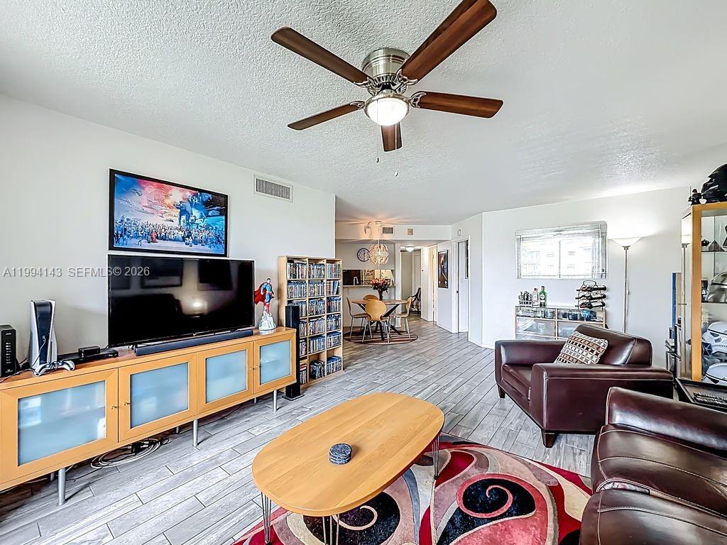 10401 W Broward Blvd #302 Plantation, FL 33324