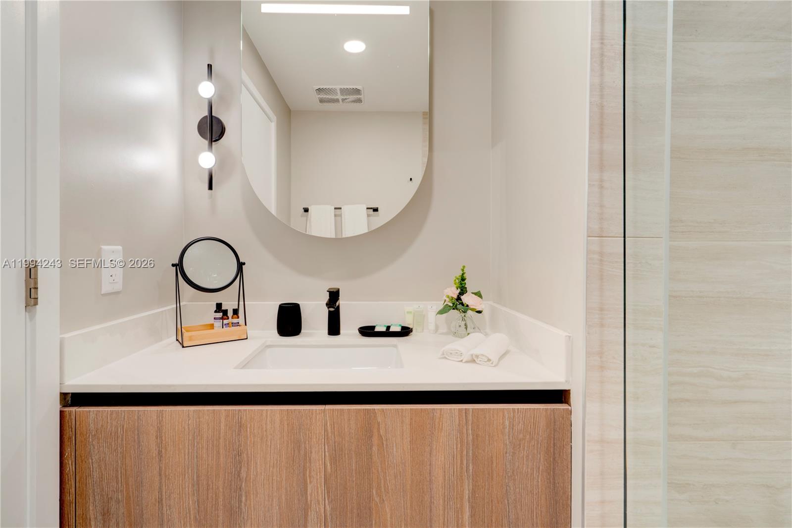 580 72nd St #1708 Miami Beach, FL 33141