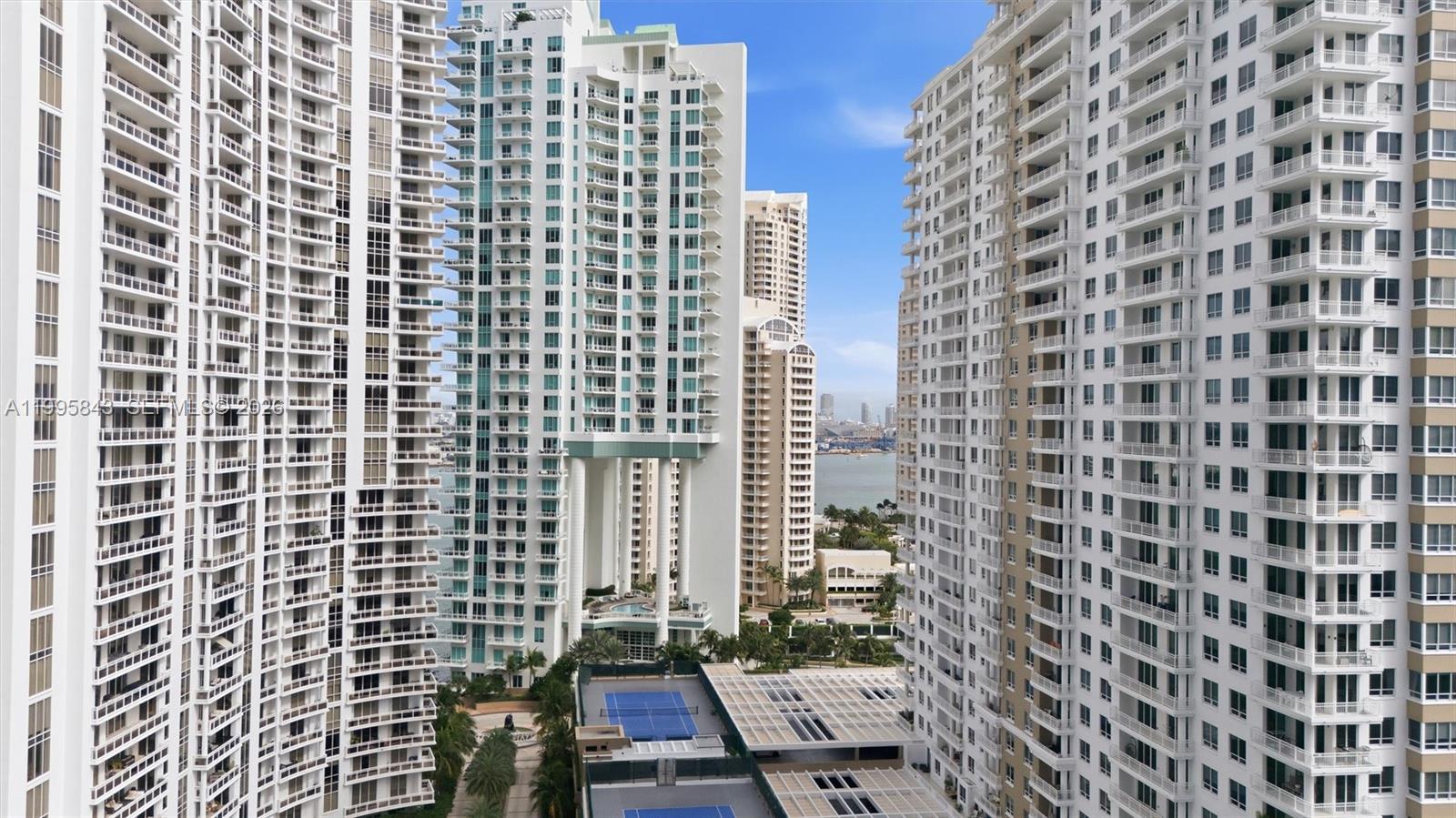 image Courts Brickell Key16
